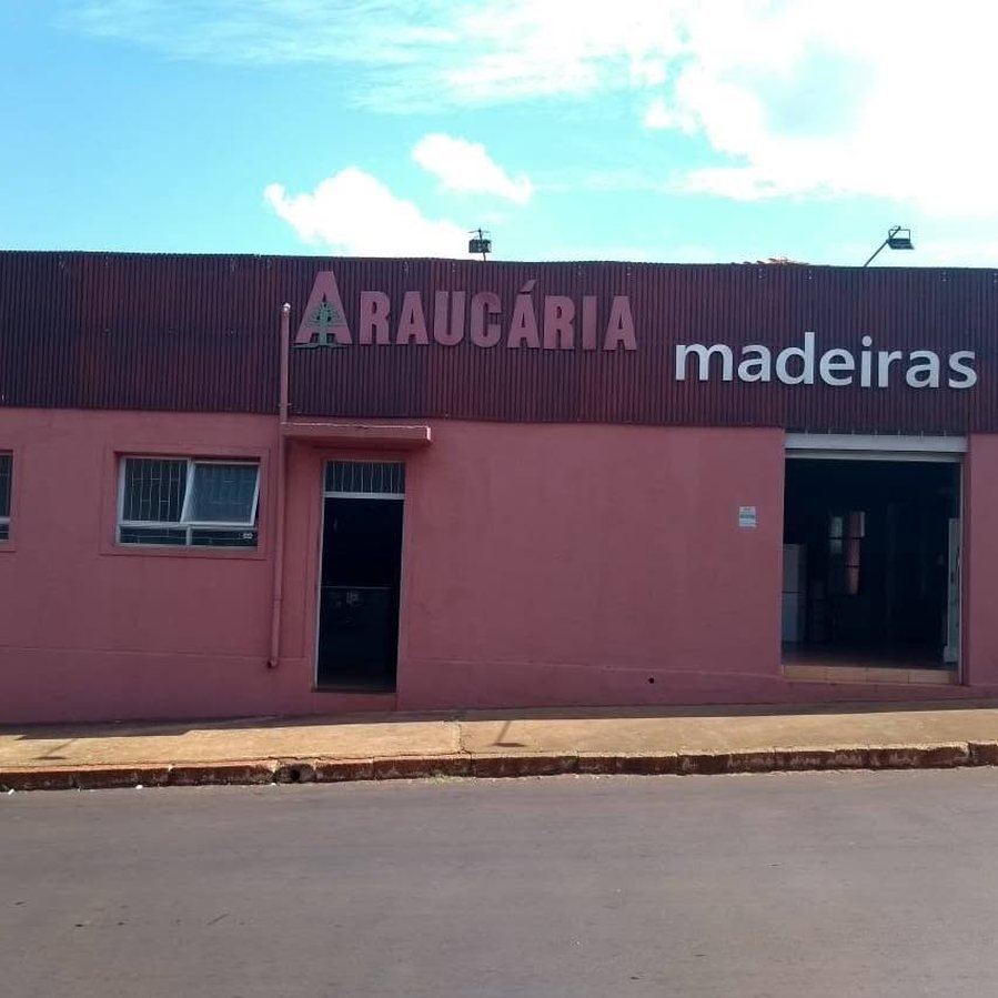 Fachada da Araucária Madeiras